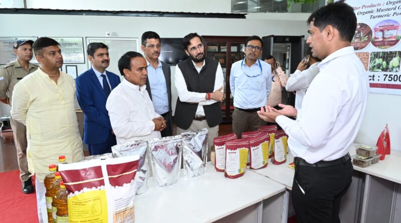 स्वास्थ्य मंत्री डॉ. रावत ने परखी दून और कोरोनेशन अस्पताल की व्यवस्थाएं  