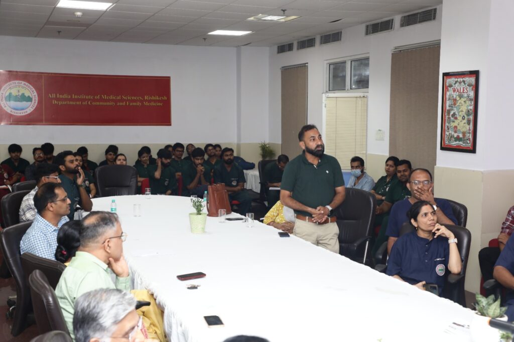 एम्स में आयोजित सीएमई में विशेषज्ञों ने की रोकथाम पर चर्चा,समय पर टीकाकरण व जागरूकता से होगा रेबीज का खात्मा