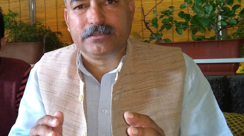 तहसील प्रशासन दिव्यांगों को आर्थिक सहायता के लिए कटवा रहा है चक्कर
