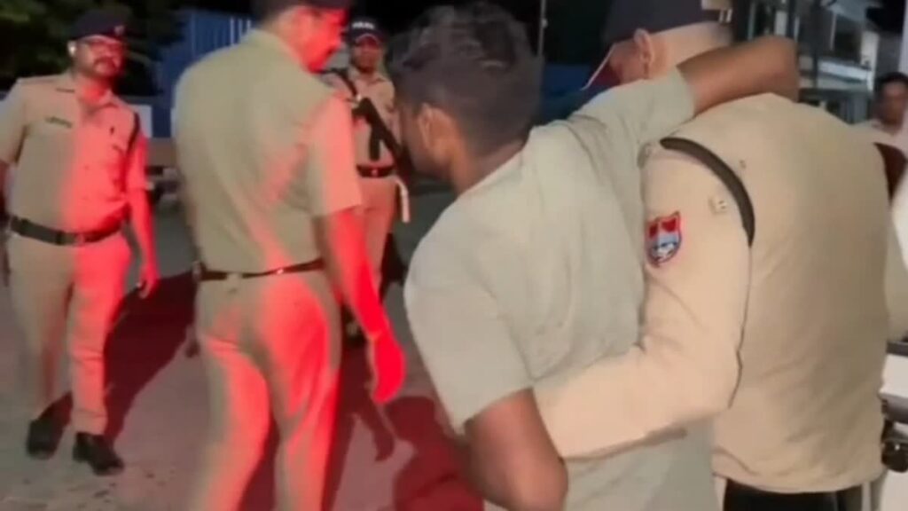 पुलिस मुठभेड में दो गौतस्कर घायल
