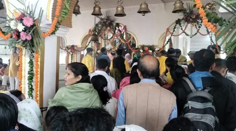 नाग पंचमी पर प्राचीन मनोकामना सिद्धि स्थल में उमड़ी भक्तों की भीड़,