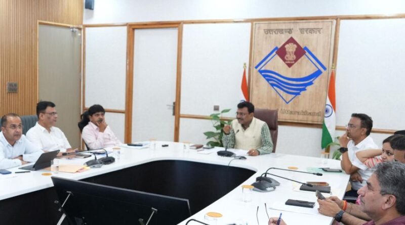 प्रत्येक कर्मचारी का सर्विस बुक डाटा किया जाए अपडेटः बर्द्धन