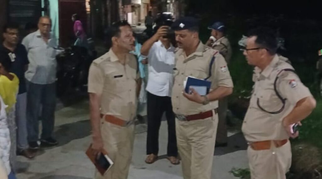 मामूली विवाद में पड़ोसी ने की पड़ोसी की हत्या,आरोपी फरार