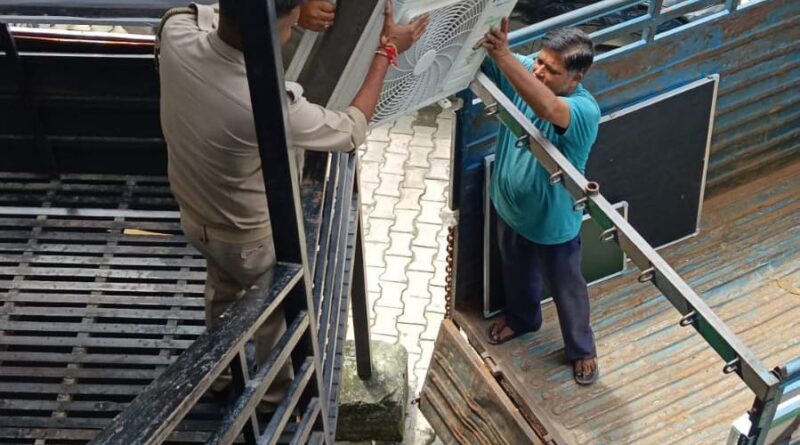 केनफिन होम लि बैंक ने विधवा  को प्रताड़ित, डीएम ने प्रबन्धक की काटी 22 लाख की आरसी