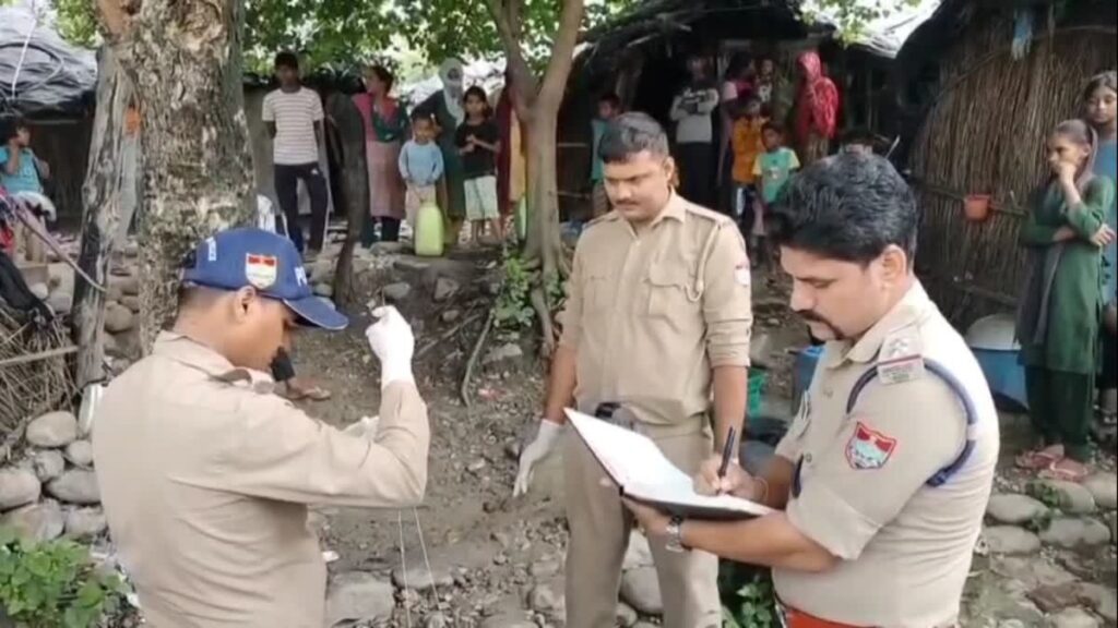 कोसी नदी में मिला नवजात का शव . पुलिस ने जांच शुरू की