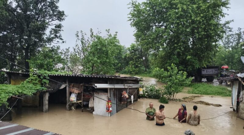 कुमाऊं के तराई क्षेत्र की नदियों में आयी बाढ़ से 250 से अधिक घर जलमग्न