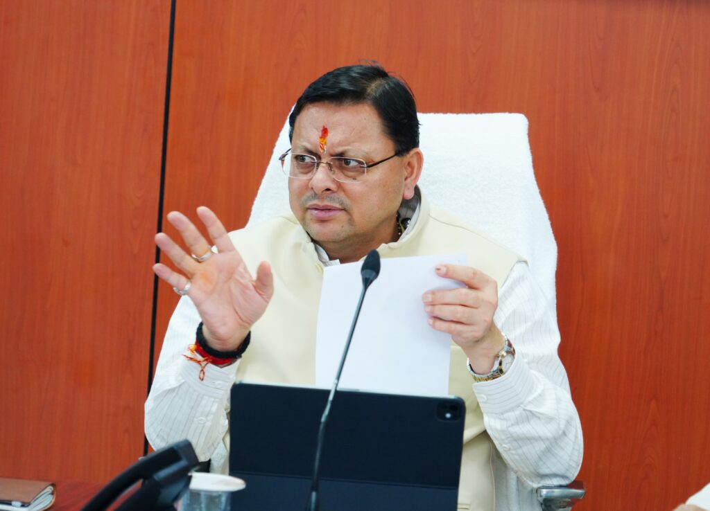 सीएम धामी ने राहत व बचाव दलों को लापता लोगों की खोज  में तेजी लाने के दिए निर्देश