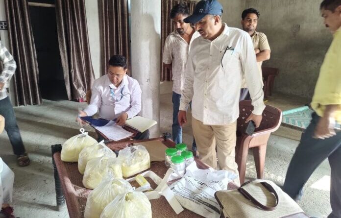 छापेमारी,कर डेढ़ क्विंटल नकली मावा किया बरामद