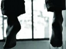 बीटेक के छात्र के लिए जानलेवा बनी अंग्रेजी भाषा, परेशान होकर छात्रावास में लगा ली फांसी
