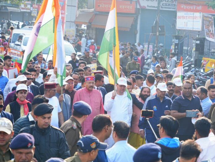 मुख्यमंत्री ने किया यूनिटी मार्च वॉकथॉन का शुभारंभ, सरदार पटेल को दी श्रद्धांजलि