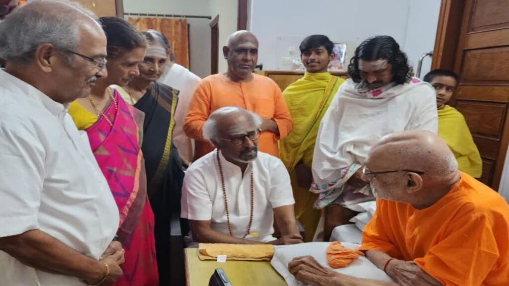 आध्यात्मिक यात्रा पर उत्तराखण्ड पहंुचे सुपरस्टार रजनीकांत, बदरीनाथ के लिए हुए रवाना