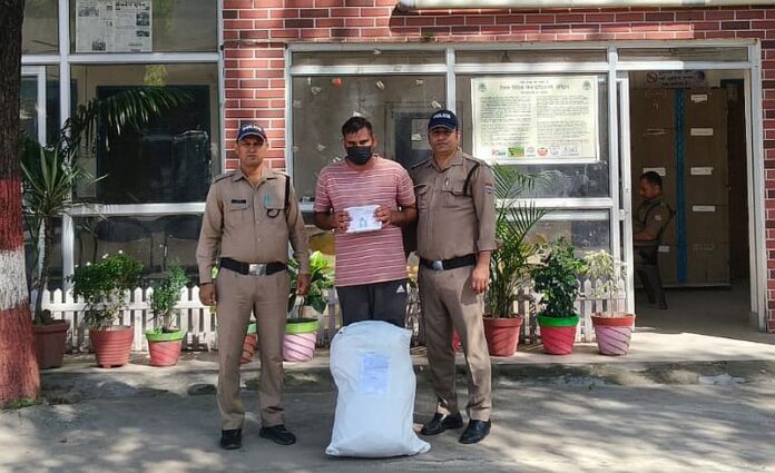 संदिग्ध हालत में घूमता फर्जी सेन्यकर्मी गिरफ्तार मामले की तहकीकात शुरू