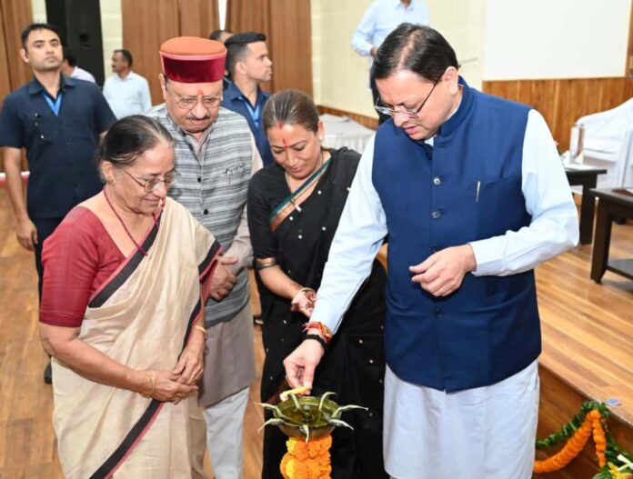 मुख्यमंत्री ने बालिका शिक्षा प्रोत्साहन कार्यक्रम में प्रतिभाग किया
