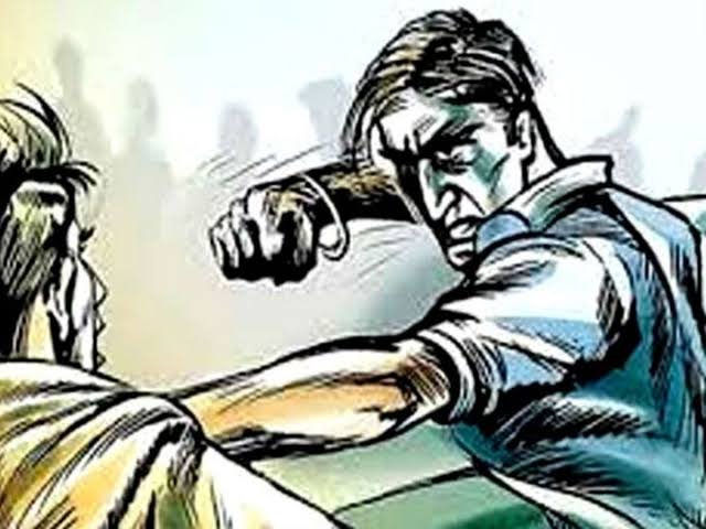 पत्नी से छेड़छाड़ के विवाद में पति पर जानलेवा हमला, मुकदमा दर्ज कर जांच में जुटी पुलिस 