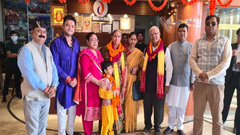 ऋषिकेश दौरे पर पहुंची पीएम मोदी की बहन, धार्मिक स्थलों का करेंगी भ्रमण