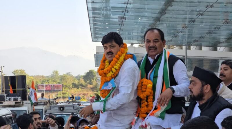 कांग्रेस प्रदेश अध्यक्ष गणेश गोदियाल का भव्य स्वागत, सैकड़ों कार्यकतओं के साथ एयरपोर्ट पहंुचे डॉ हरक सिंह