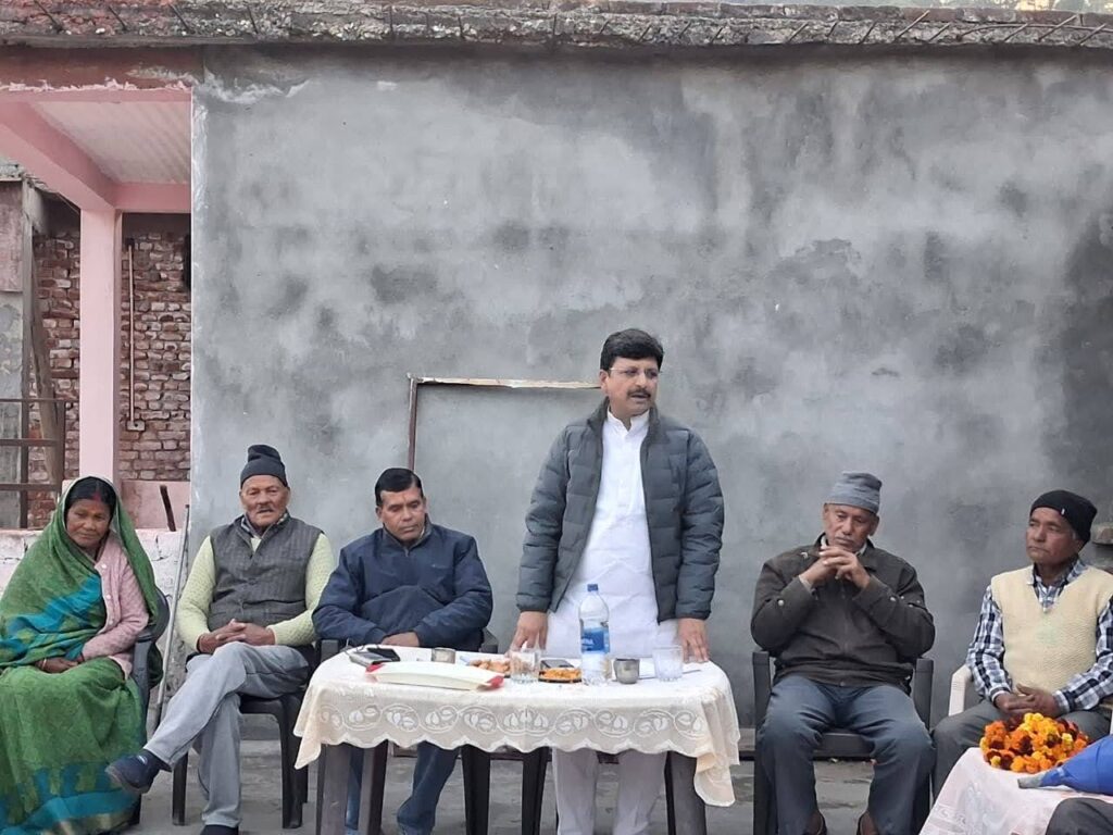 कपड़खान तोक में विधायक मनोज तिवारी ने सुनीं जनता की समस्याएं