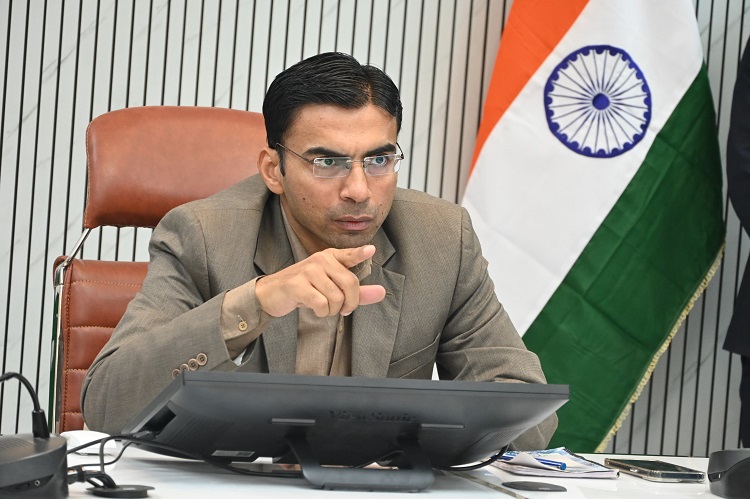 सार्वजनिक सुविधाओं के लिए रात में सर्शत सड़क खुदाई की अनुमति, क्यूआरटी करेगी मानकों की निगरानी