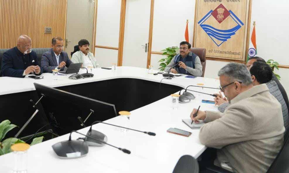 जनपद स्तरीय कार्यालयों में 100 प्रतिशत ई-ऑफिस व्यवस्था की होगी लागूः  मुख्य सचिव के निर्देश