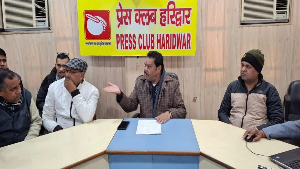विवादों में घिरे पूर्व विधायक सुरेश राठौर ने उर्मिला सनावर पर लगाया ब्लैकमेलिंग का आरोप