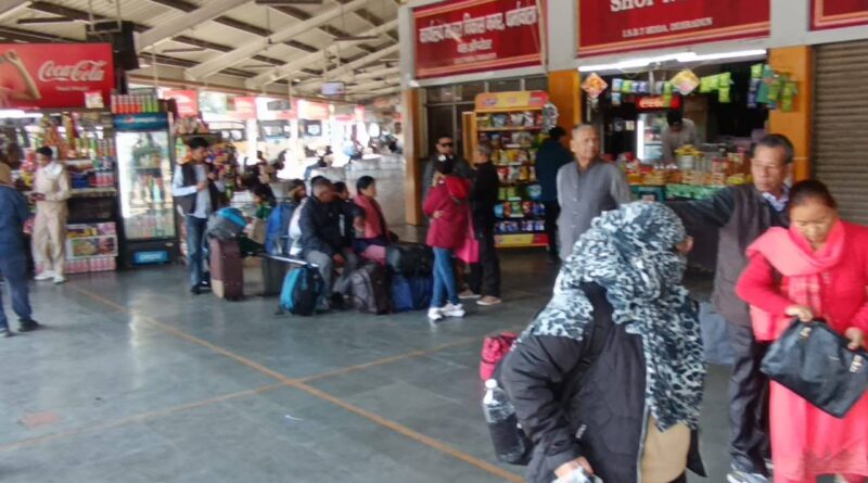 सीएम धामी के निरीक्षण से बदल गई तस्वीर, आईएसबीटी की व्यवस्था हुई चुस्त दुरुस्त