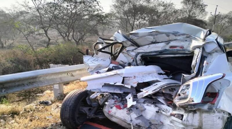 यहां बाईपास रोड पर हो गया बड़ा हादसा, कार कैन्टर की भिड़ंत में।एक की मौत, दो घायल