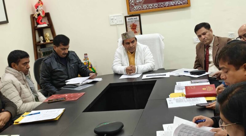 चार धाम यात्रा में श्रद्धालुओं को उपलब्ध होंगी स्वास्थ्य सुविधाएं, बनाया जाएगा चिकित्सकों का पृथक कैडर