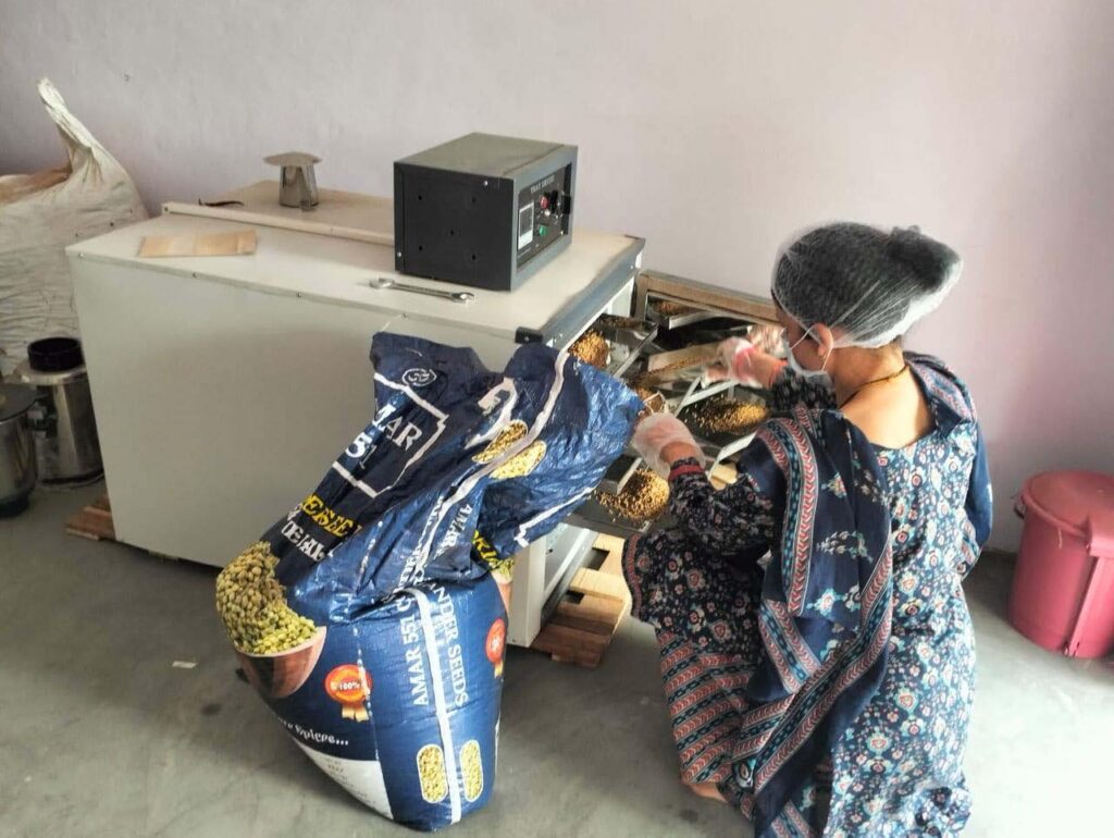मसाला यूनिट के 30 लाख के टर्नओवर से बदली तस्वीर, समूह की महिलाएं बनीं आत्मनिर्भर