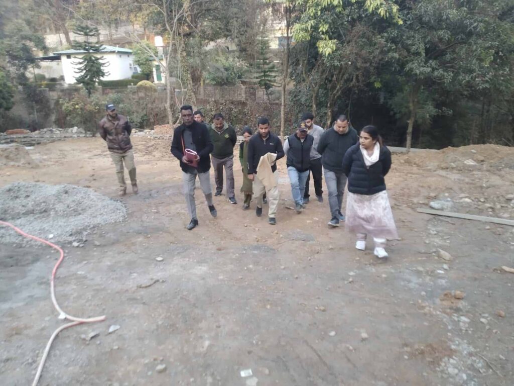 अवैध प्लांटिंग-सरकारी सम्पतियों में अतिक्रमण पर डीएम सख्म, ध्वस्तीकरण अभियान शुरू