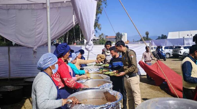 देहरादून में आयोजित उत्तरायणी कौथिक महोत्सव में हिलांस कैंटीन की महिलाएं बनीं आत्म निर्भरता की मिसाल