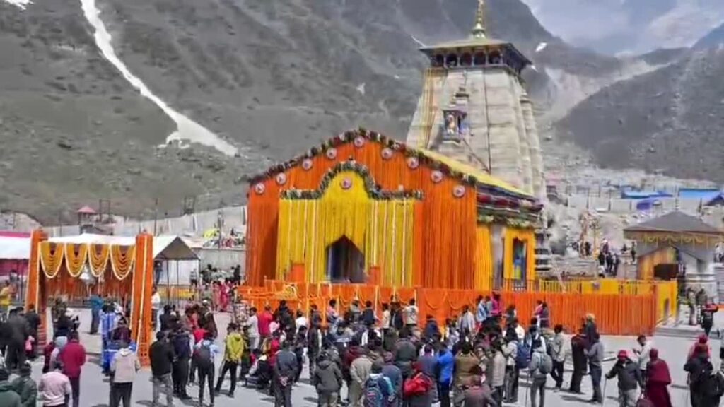 अब केदारनाथ धाम परिसर में मोबाइल और कैमरा भी होगा बैन, उल्लंघन करने पर लगेगा भारी जुर्माना