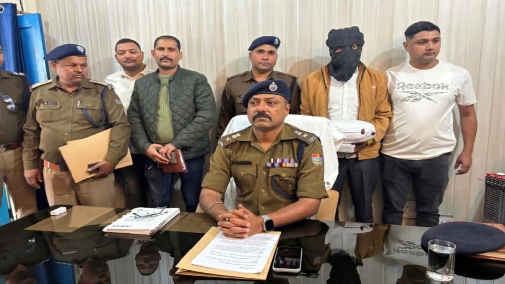 ब्लइंड मर्डर केस का खुलासाः आरोपी ने शराब पीने के बाद पैसों के लालच में दिया था वारदात को अंजाम
