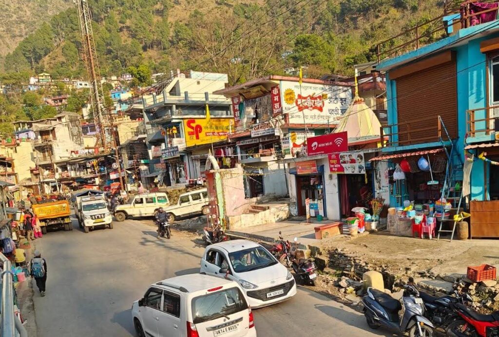 ऑल वेदर रोड निर्माण में मानकों की अनदेखी, मुआवजा बांटने के बाद भी कब्जा बरकरार