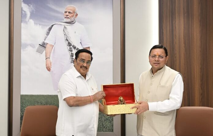 सीएम धामी ने की केन्द्रीय जल शक्ति मंत्री से शिष्टाचार भेंट