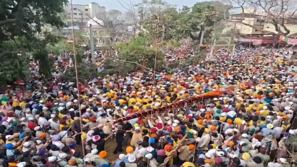 ऐतिहासिक झंडा मेले का हुआ शुभारंभ, आयोजन में की साझीदार बनी श्रद्धालुओं की भीड़