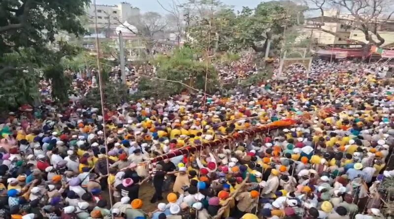 ऐतिहासिक झंडा मेले का हुआ शुभारंभ, आयोजन में की साझीदार बनी श्रद्धालुओं की भीड़