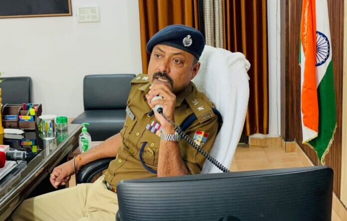 अवैध खनन प्रकरण में चौकी प्रभारी सहित 6 निलम्बित