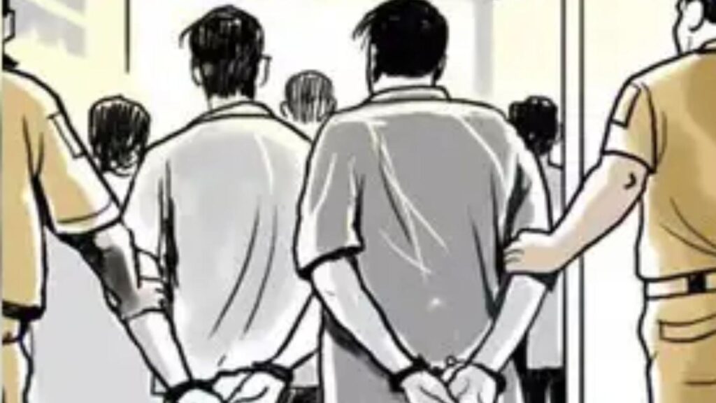 पुलिस ने वाहन चेकिंग के दौरान 90 किलो से ज्यादा गांजा के साथ दो तस्कर किये गिरफ्तार