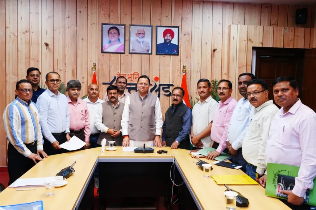 इंजीनियर्स हड़ताल पर बड़ी बैठक: CM धामी ने बनाई सब-कमेटी