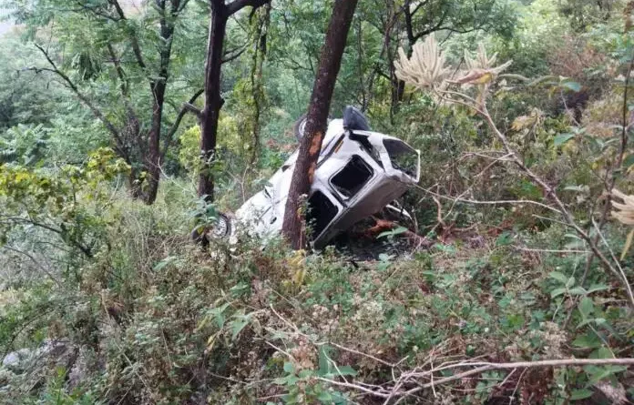 रुद्रप्रयाग में दर्दनाक हादसा: 250 मीटर खाई में गिरी कार, 3 की मौत