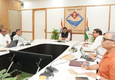 मुख्य सचिव की सख्ती: अखरोट योजना की समीक्षा, जापानी तकनीक से लैंडस्लाइड रोकने पर जोर