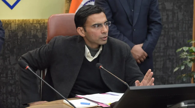 देहरादून में अवैध होमस्टे पर जिला प्रशासन की बड़ी कार्रवाई—17 होमस्टे का पंजीकरण निरस्त