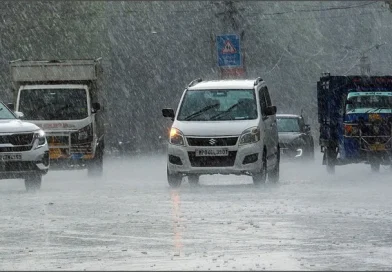 देहरादून समेत मैदानी इलाकों में लू का असर, पहाड़ों में बारिश-बर्फबारी; कई जिलों में येलो और ऑरेंज अलर्ट जारी