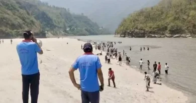 अलकनंदा किनारे ‘गोवा बीच’ बना चारधाम यात्रियों की पहली पसंद, प्रशासन ने जारी किया अलर्ट