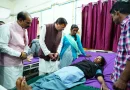 जिला अस्पताल पहुंचे सीएम धामी, मरीजों से मिलकर जाना स्वास्थ्य सेवाओं का हाल