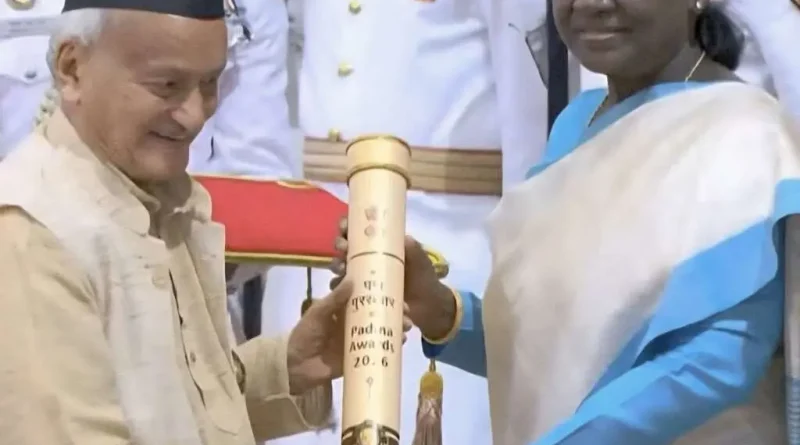 राष्ट्रपति मुर्मु ने भगत सिंह कोश्यारी को पद्म भूषण से सम्मानित किया, सीएम धामी ने दी बधाई
