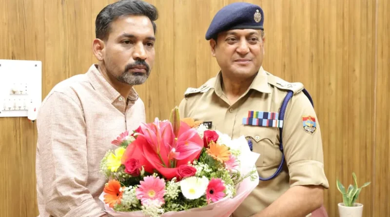 SSP दून ने नव नियुक्त जिलाधिकारी देहरादून से की शिष्टाचार भेंट
