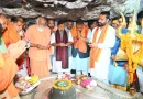 भाजपा राष्ट्रीय अध्यक्ष नितिन नबीन ने टपकेश्वर मंदिर में पूजा-अर्चना कर बूथ कार्यकर्ताओं संग किया संवाद