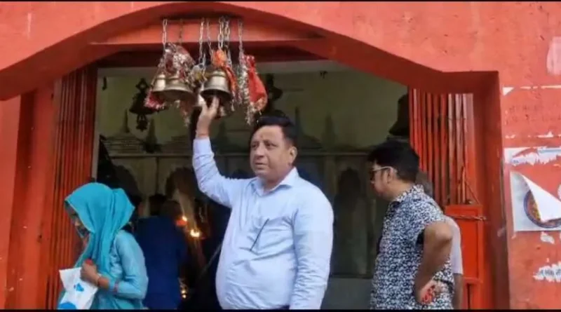 हल्द्वानी: महानिदेशक सूचना बंशीधर तिवारी ने कालू सिद्ध मंदिर के किए दर्शन,देश -प्रदेश के सुख समृद्धि की कामना
