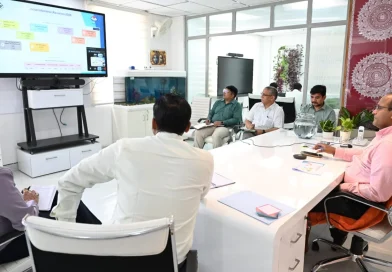 मुख्य निर्वाचन अधिकारी ने की SIR अभियान की समीक्षा, तीन दिन में 19 लाख से अधिक फार्म वितरित